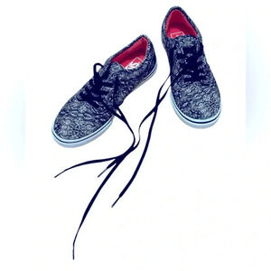 VANS Paisley women’s lace-up